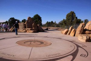 Neu gestalteter Platz vor dem Mather Point. Foto: Stefan Kremer