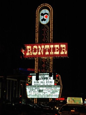 Schild des Frontier in 2004. Foto: Michael Schlebach Schild des Frontier in 2004. Foto: Michael Schlebach