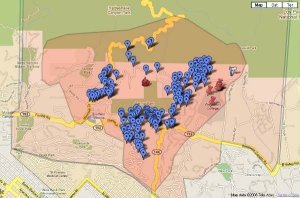 Das Tea Fire in Montecito. Die blauen Markierungen stehen für niedergebrannte Häuser.