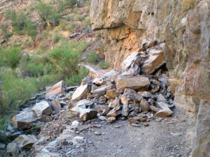 Eine von zwei blockierten Stellen des North Kaibab Trail. Foto: NPS